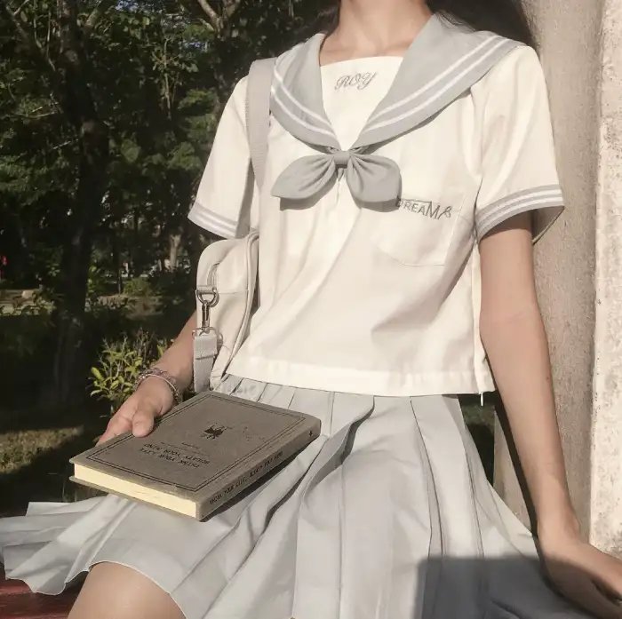 如蝶翩翩